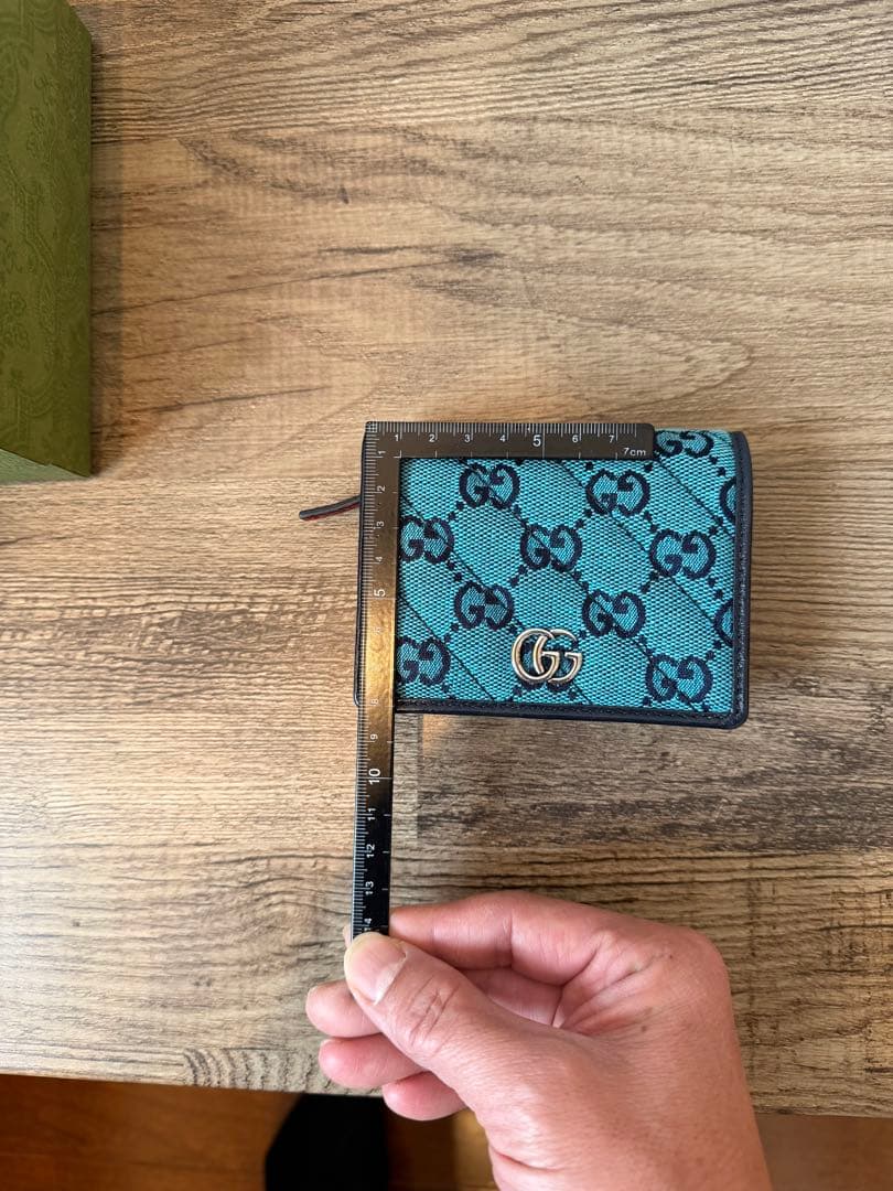GUCCI グッチ　二つ折り財布 青 ピンク GGパターン