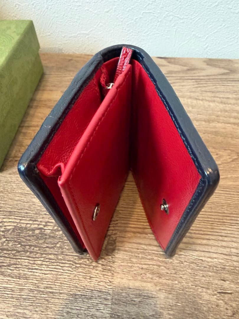 GUCCI グッチ　二つ折り財布 青 ピンク GGパターン