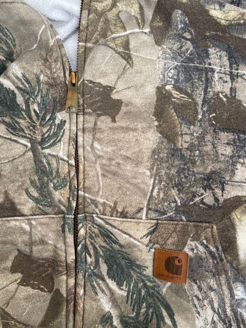 Carhartt 迷彩柄 フルジップパーカー