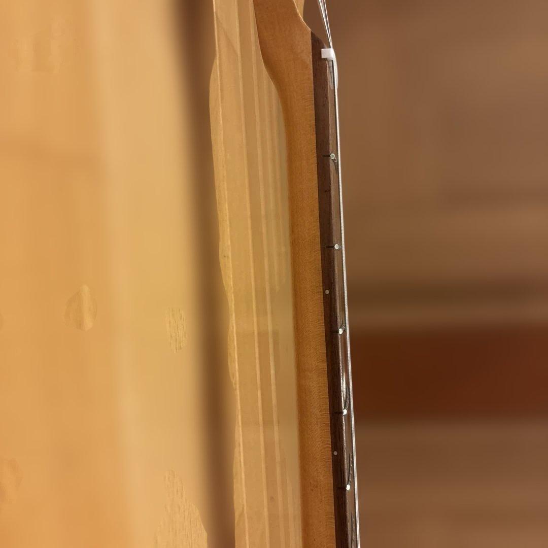 【Yummy】Legend ストラトタイプ トレモロアーム付 新品弦張替済