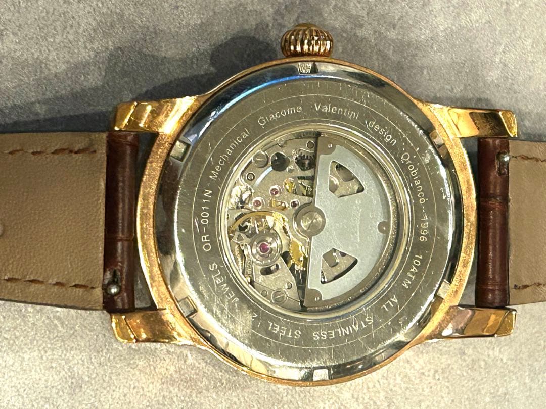 稼働中Orobianco自動巻き時計 スケルトン