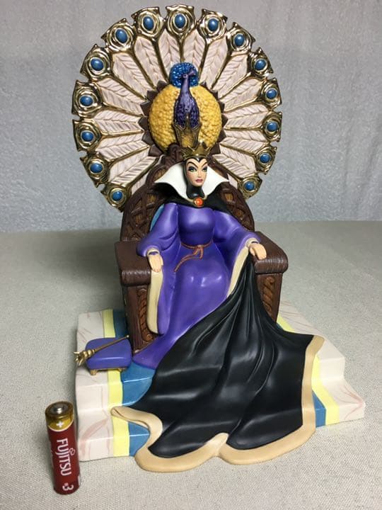 wdcc白雪姫enthroned evil 女王　魔女