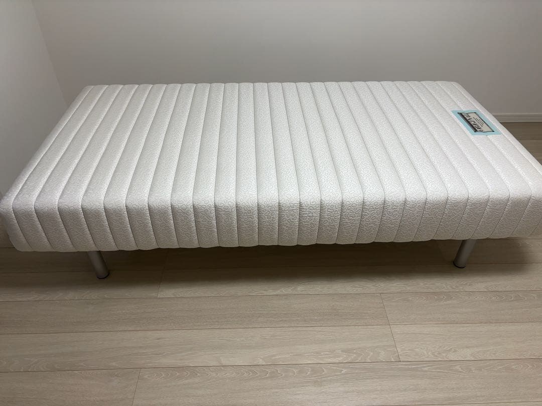 美品　France Bed 脚付きマットレスシングルベッド　ハイタイプ