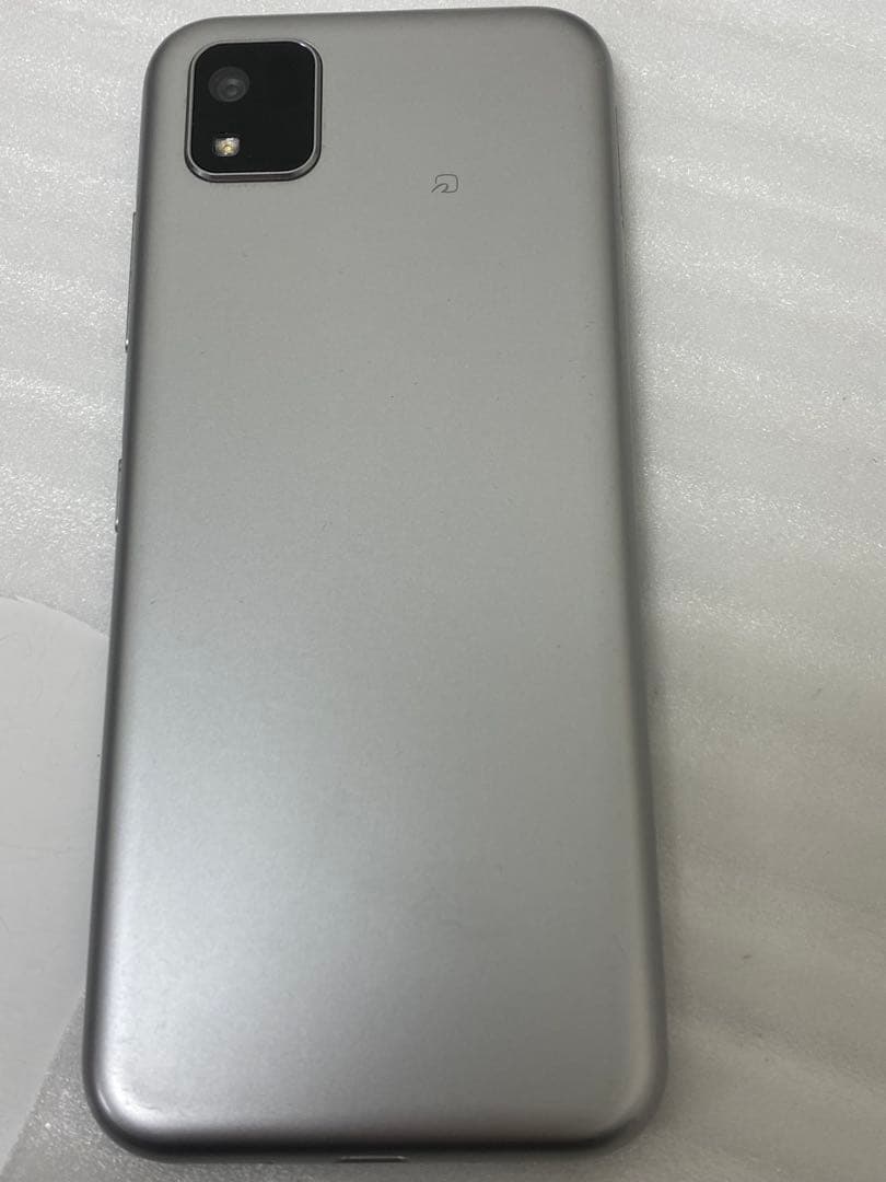 3-3030 京セラ製のスマートフォン「かんたんスマホ3 (A205KC)