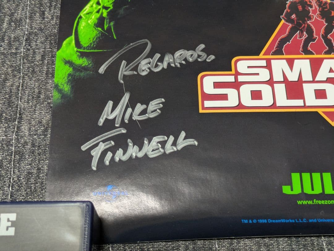 「スモール・ソルジャーズ 直筆サイン入り米版ポスター」ジョー・ダンテ グレムリン