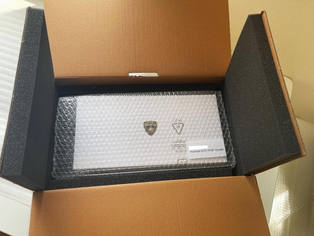 Lamborghini EVO SPIDER・正規新品本物（MRコレクション）