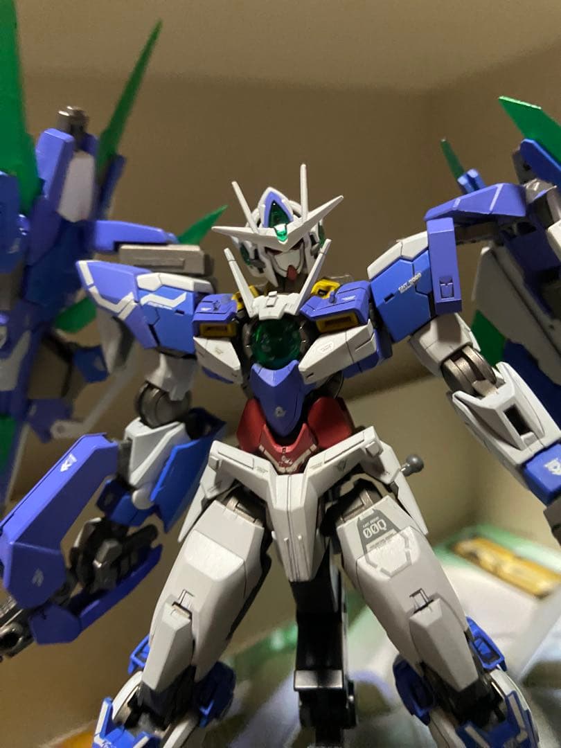 ダブルオークアンタフルセイバー　RG セミスクラッチ塗装済み完成品