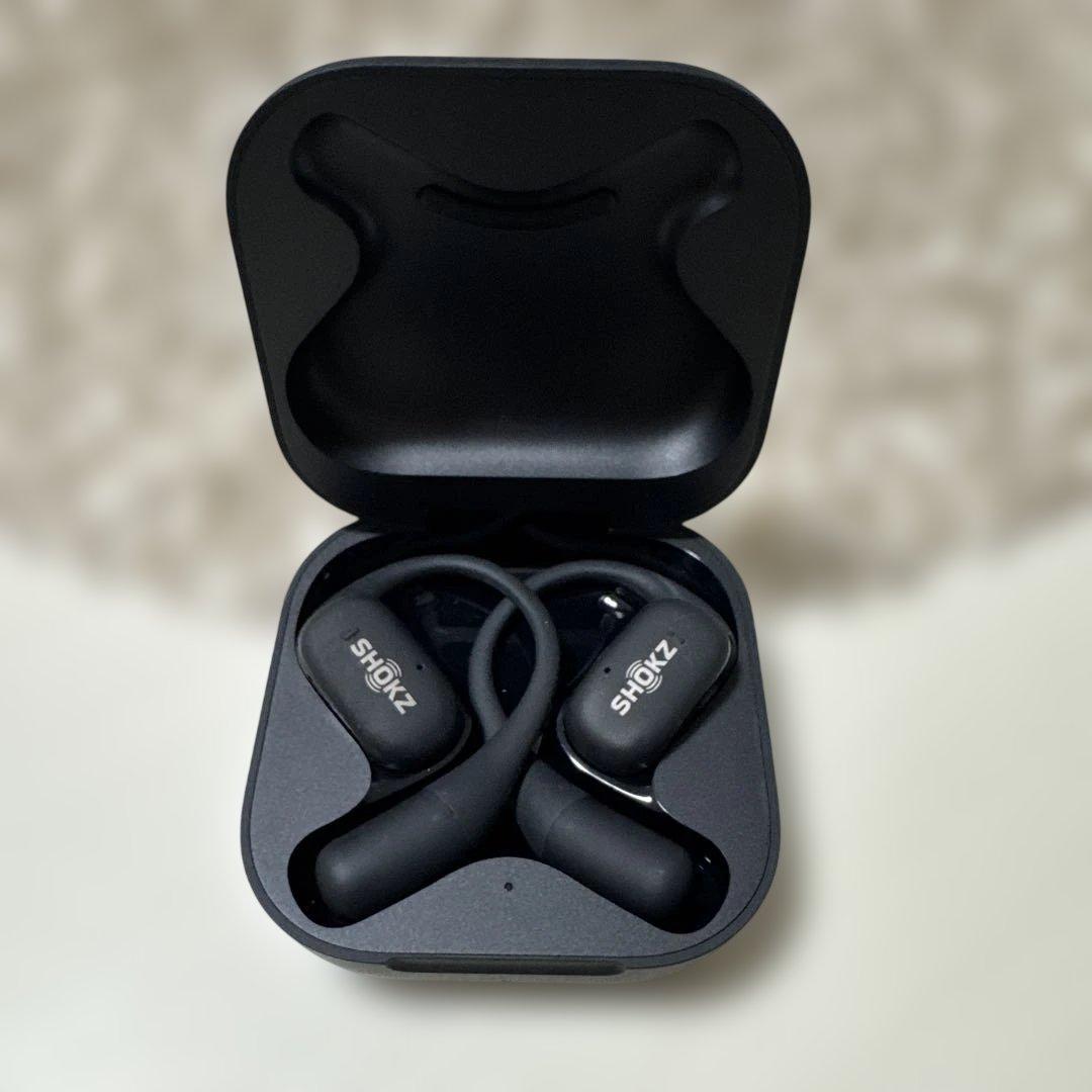【使用１回のみ！超美品】SHOKZ OPENFIT ワイヤレスイヤホン ブラック
