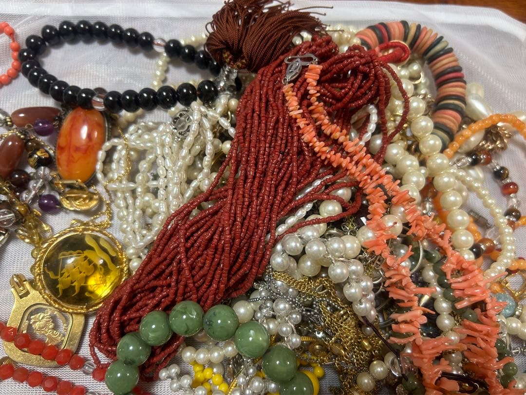 値下げアクセサリー 珊瑚風 翡翠風 パール ネックレス 数珠等 色々 大量セット