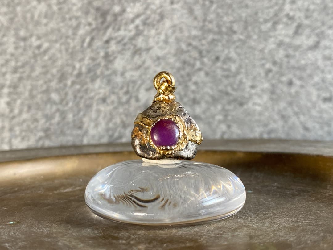 隕石ペンダント スギライト付き①