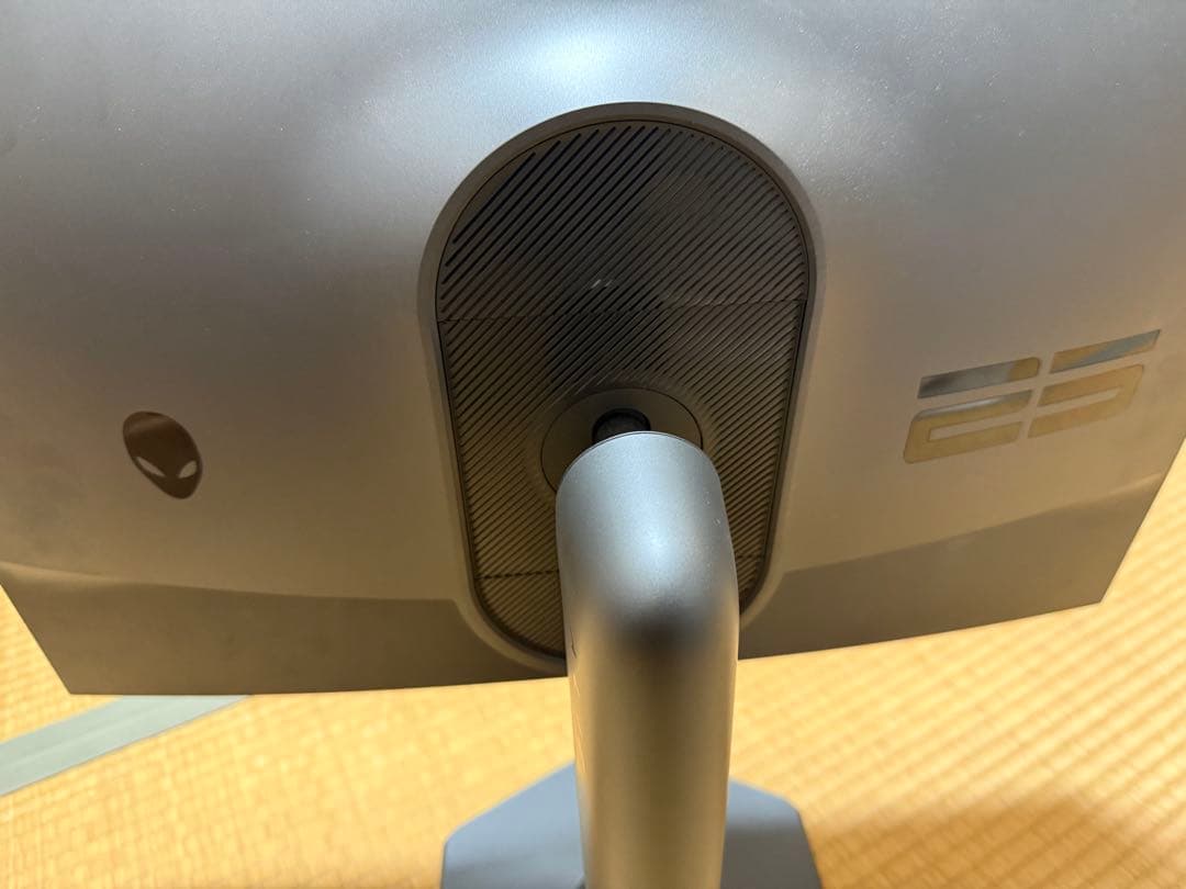 Dell AW2523HF　24.5インチAlienwareモニター 中古