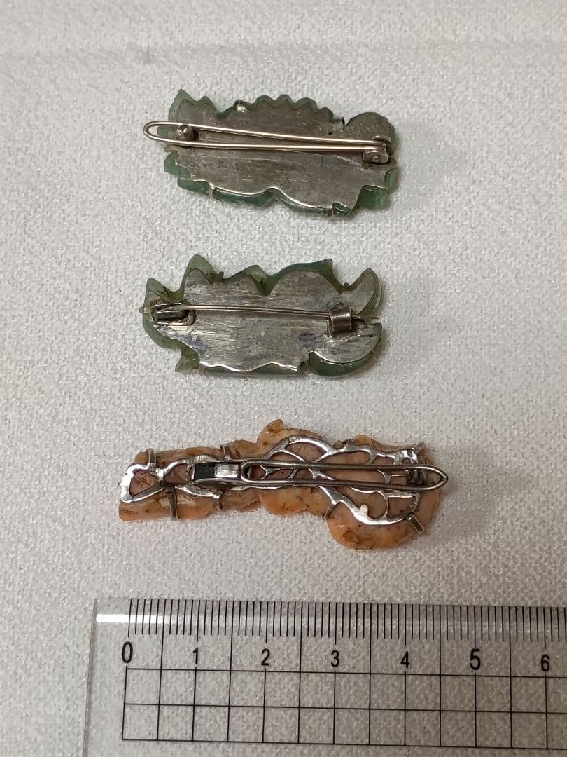 アンティーク翡翠・珊瑚 ブローチ 髪留め3点セット