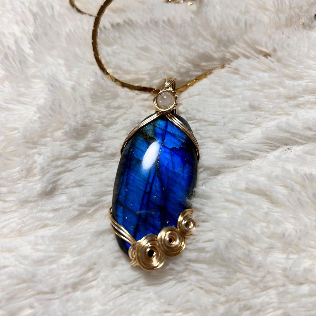 ラブラドライト ワイヤーラッピング ペンダント