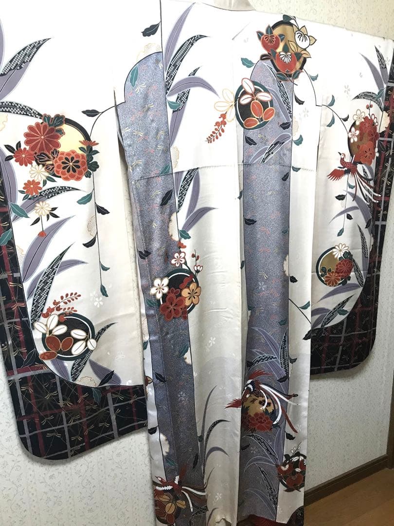 振袖フルセット　正絹　9点 白　伝統祝い花　尾長鶏　シックカッコイイ‼️振袖セット
