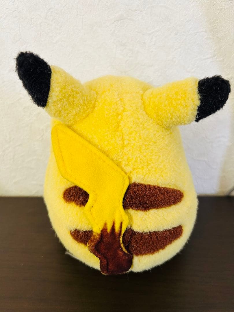 初期ピカチュウ　TOMY ポケモンぬいぐるみ