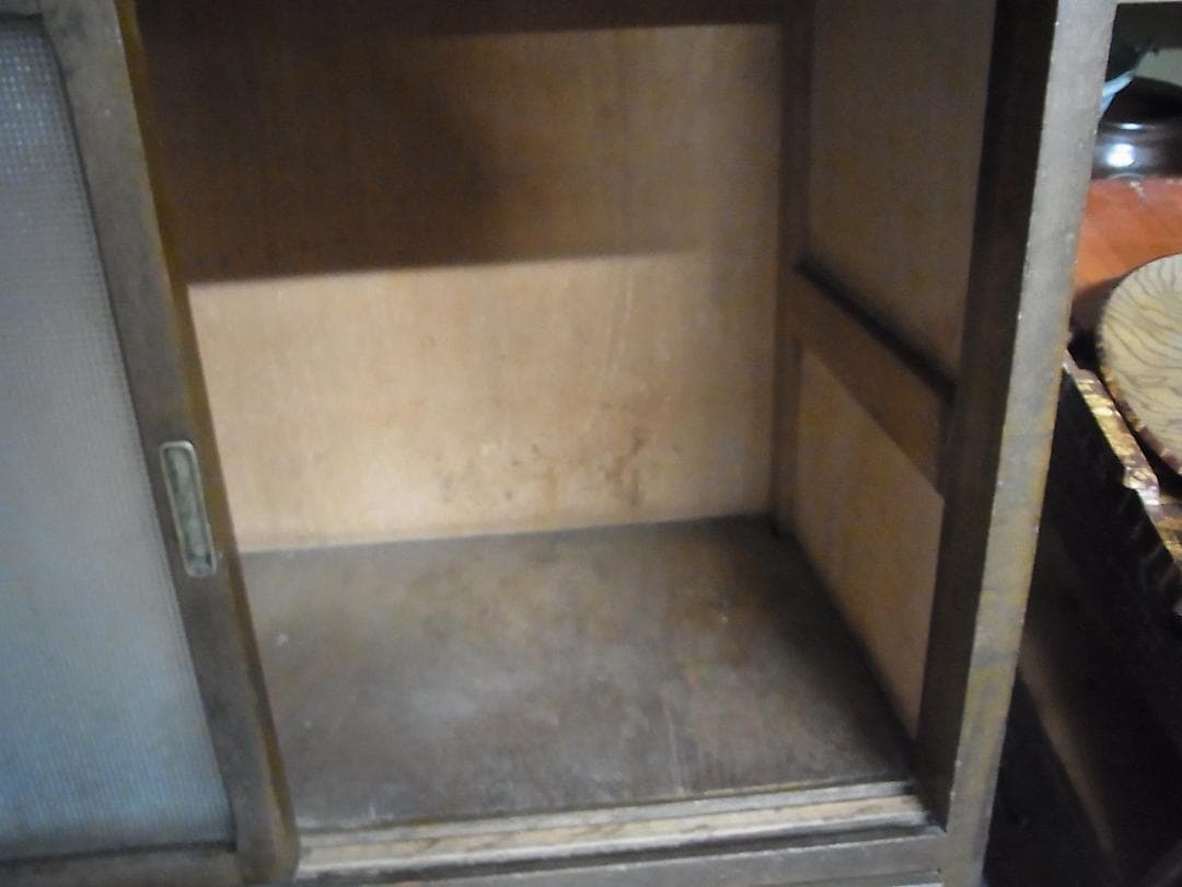 アンティーク　木製キャビネット　茶箪笥　収納　飾り棚　レトロガラス戸