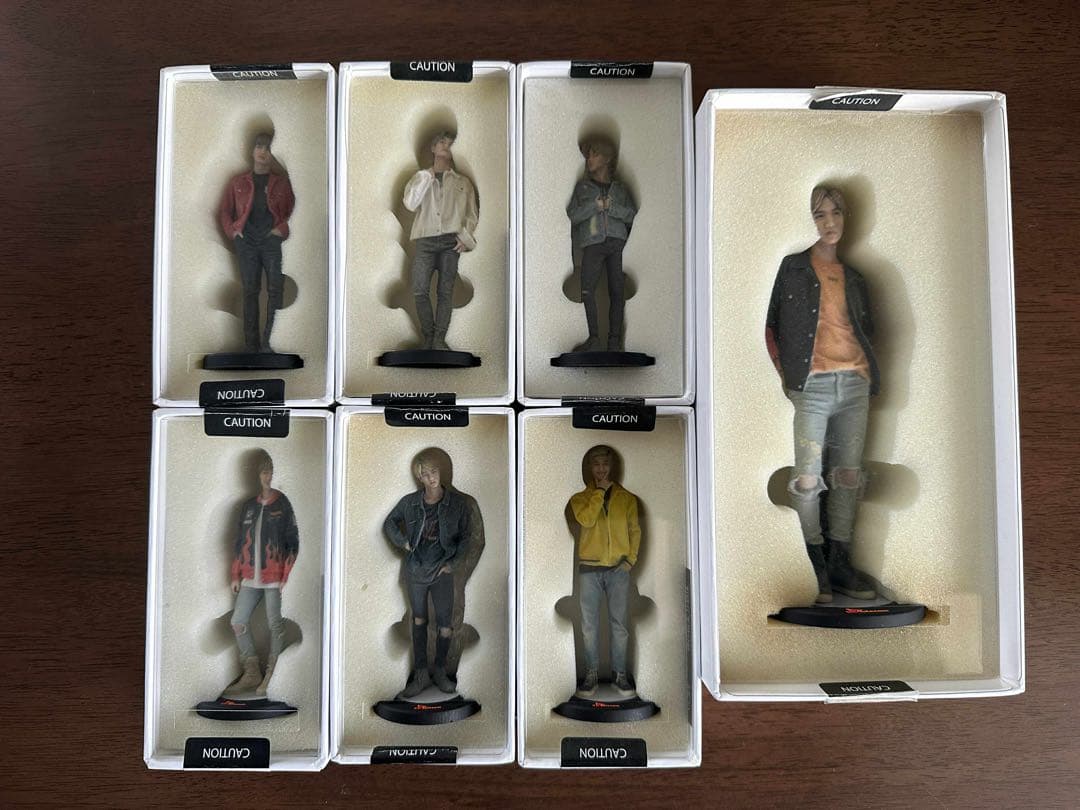 BTS SK telecom テレコム公式　フィギュア　7人