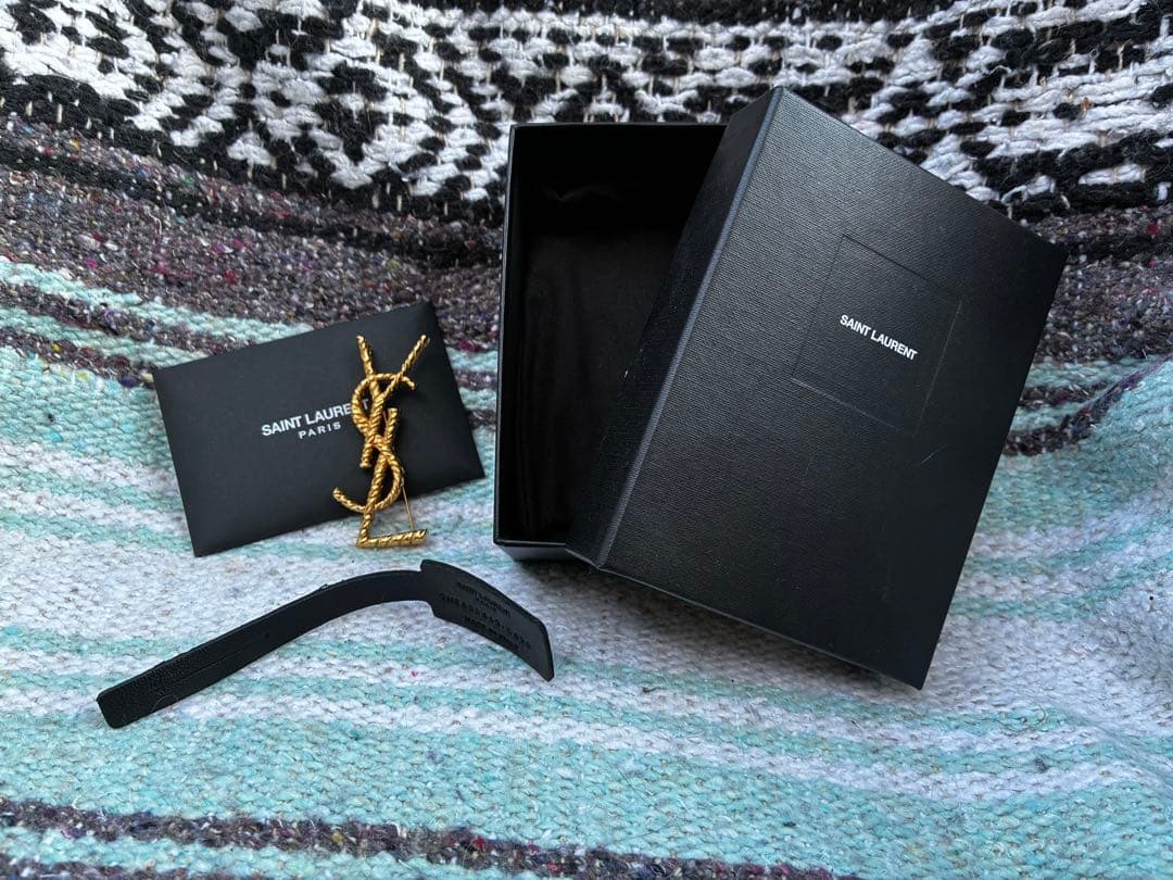 サンローラン　ブローチ　【確実正規品】