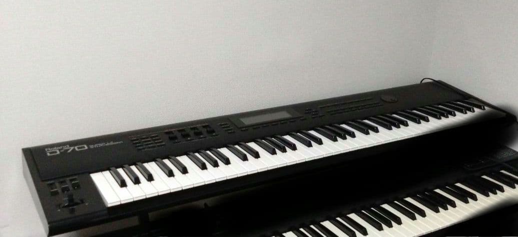 【最終値下げ！】Roland D-70 シンセサイザー 7 6鍵