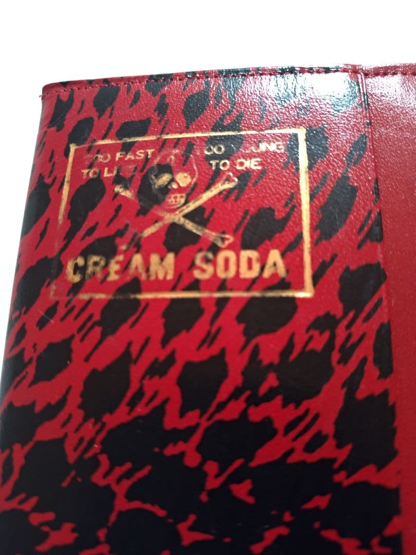 希少1,980年CREAM SODAの未使用財布