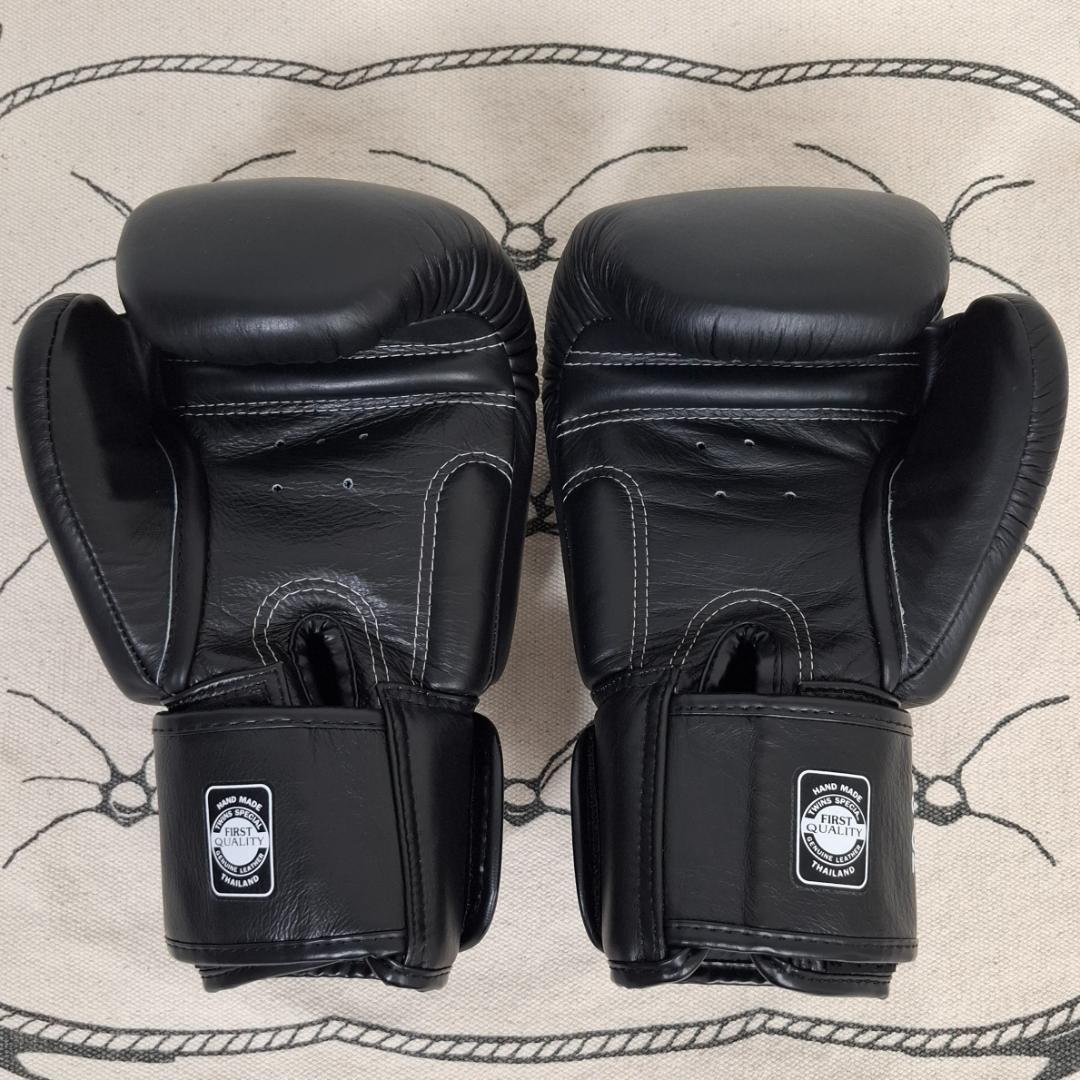【美品】TWINS SPECIAL ボクシンググローブ 8oz