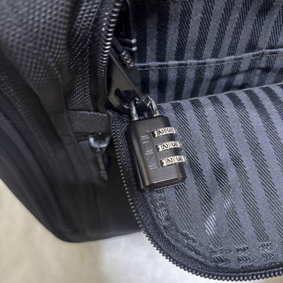 【極希少】TUMI トゥミ ビジネス キャリーケース 機内持込対応 2輪　鍵付
