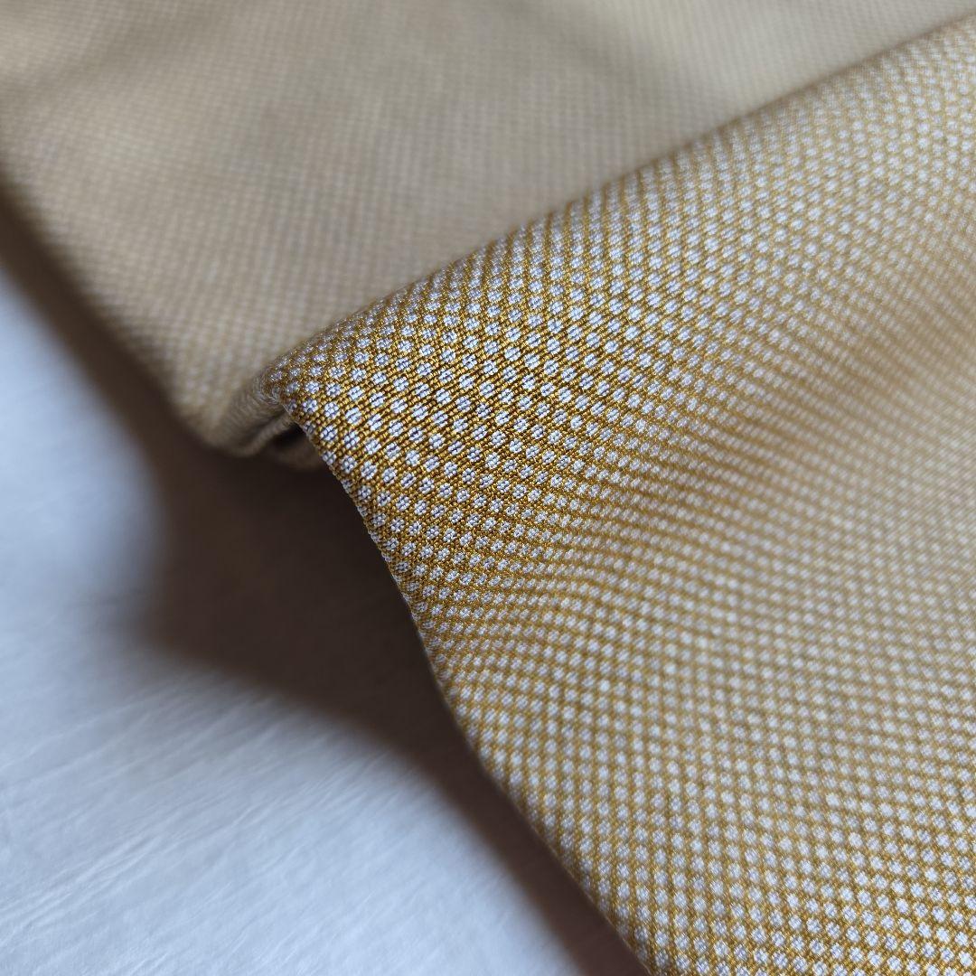 やわらかな榛色　行儀柄の江戸小紋