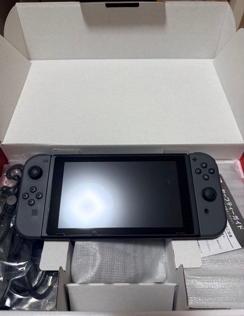 Nintendo Switch 本体 （ブラック）【箱・付属品完備】