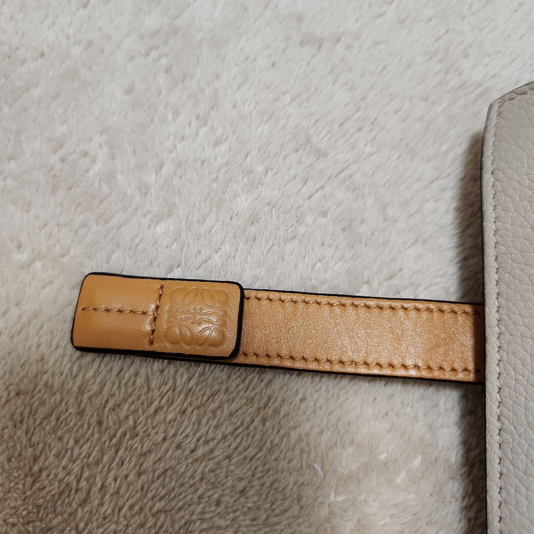 LOEWE アナグラム 二つ折り財布 ベージュ×ピンク コンパクトウォレット