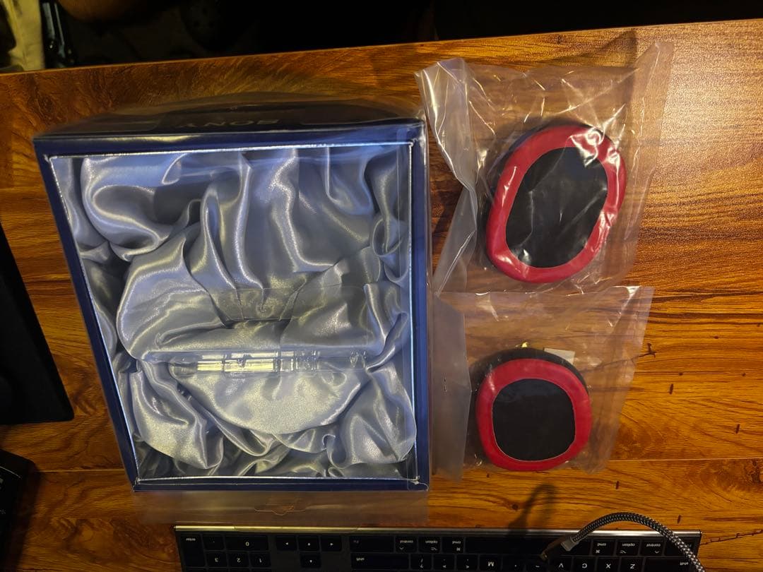 SONY MDR-7506 有線ヘッドホン　替パット付き