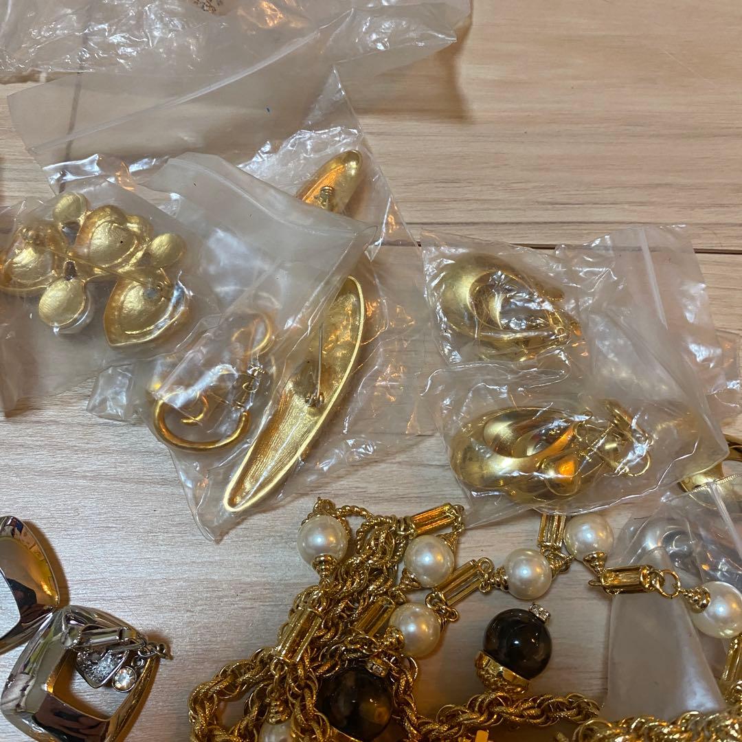 も*し様 アクセサリー まとめ売り 大量 約3kg ゴールド/シルバー色 イヤリ