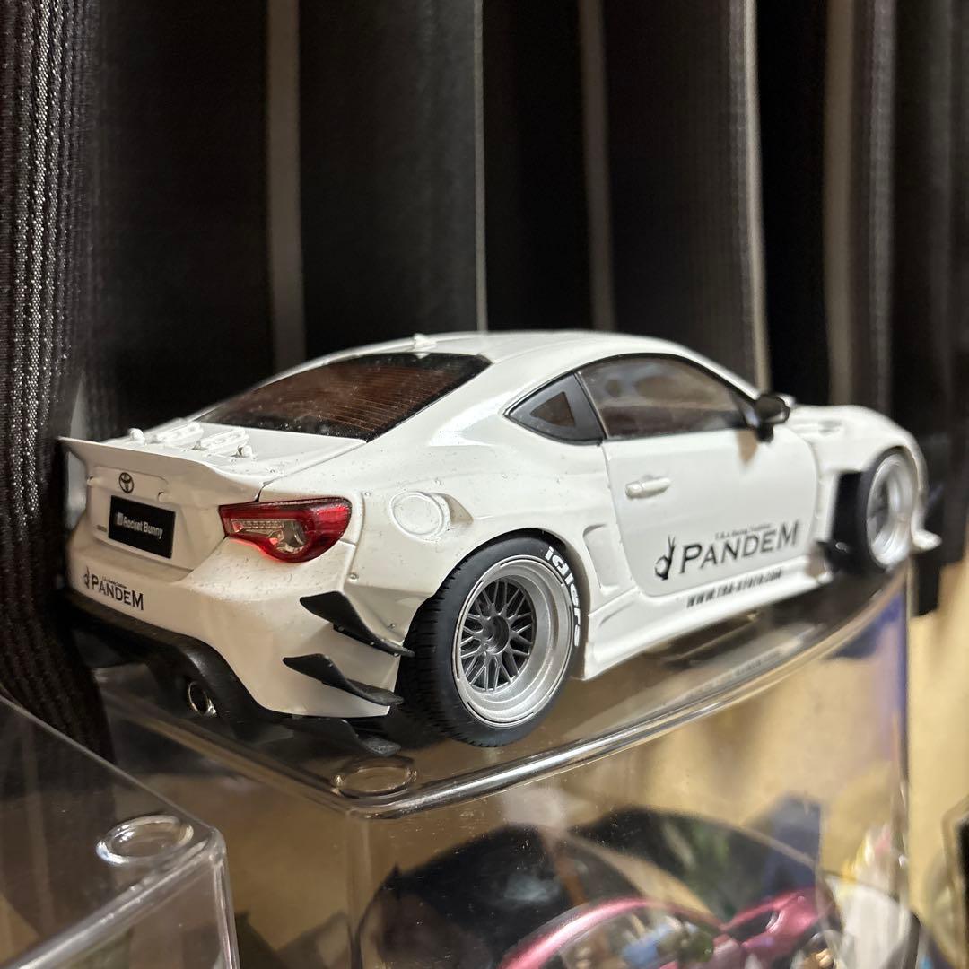 ロケットバニー1/18トヨタ GT 86 PANDEM V3イグニッションモデル