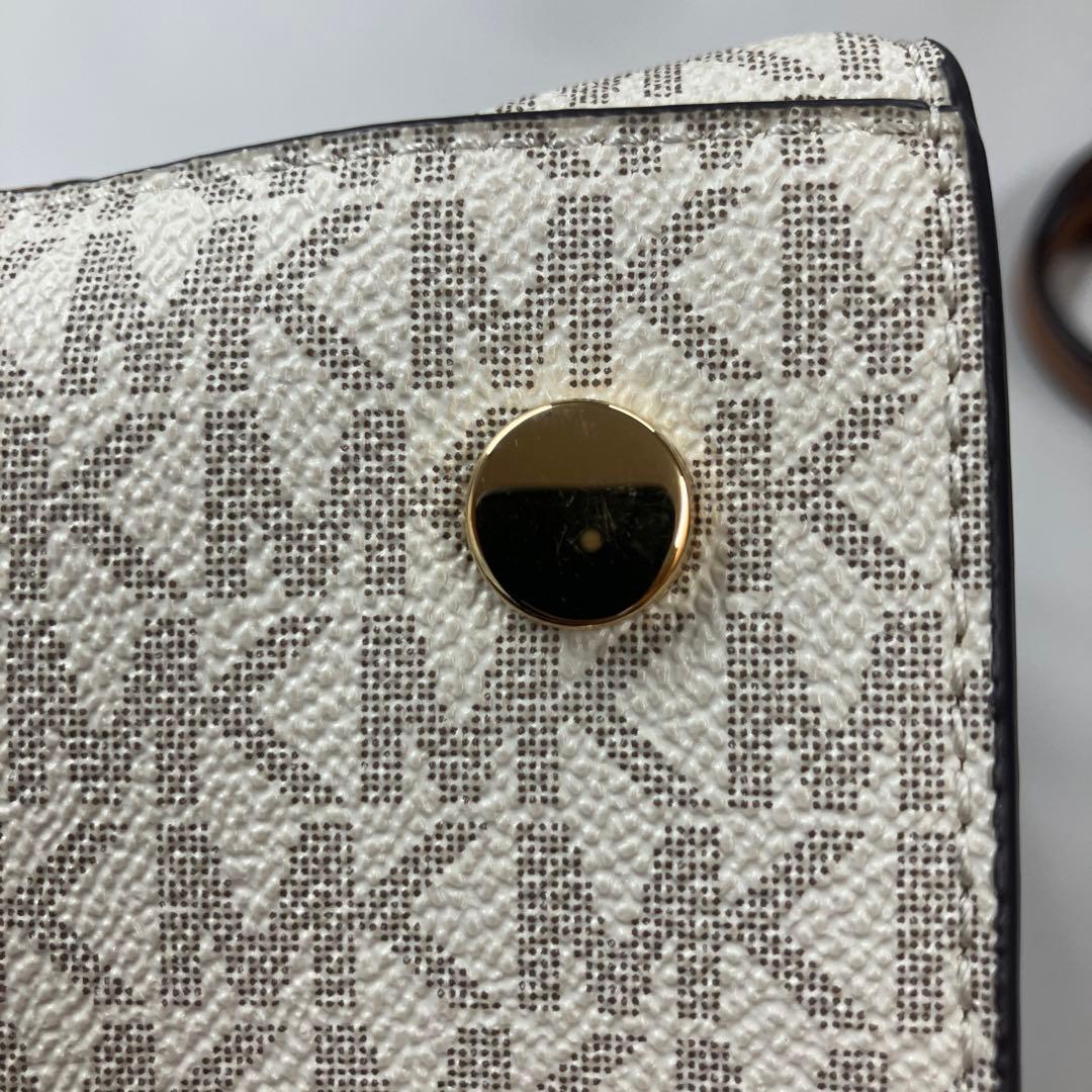 E1-1-01 MICHAEL KORS ロゴ入りバッグ