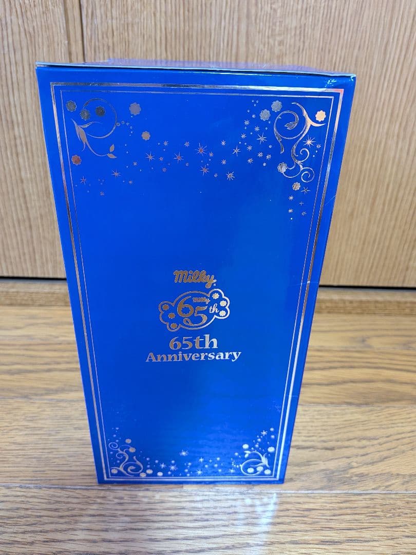 キラキラミルキー　首ふりペコちゃん人形　クリスタル使用　 65周年記念フィギュア