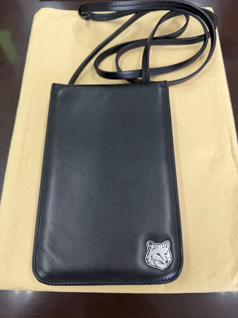 MAISON KITSUNÉ ブラック ショルダーバッグ