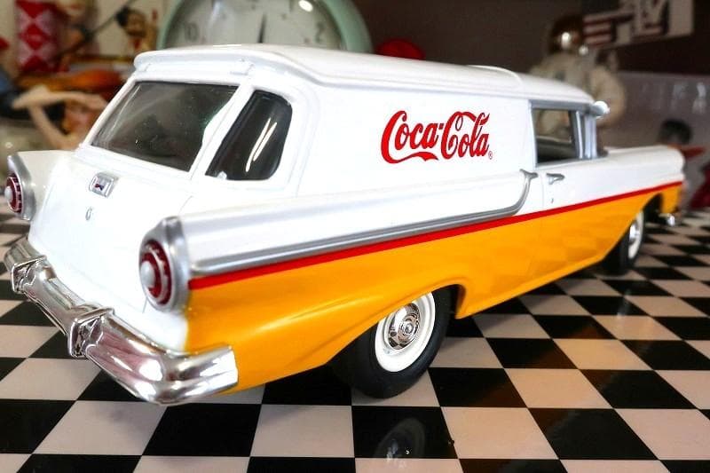 絶版★コカコーラ フォード ワゴン 1957 FORD COURIER メタル製