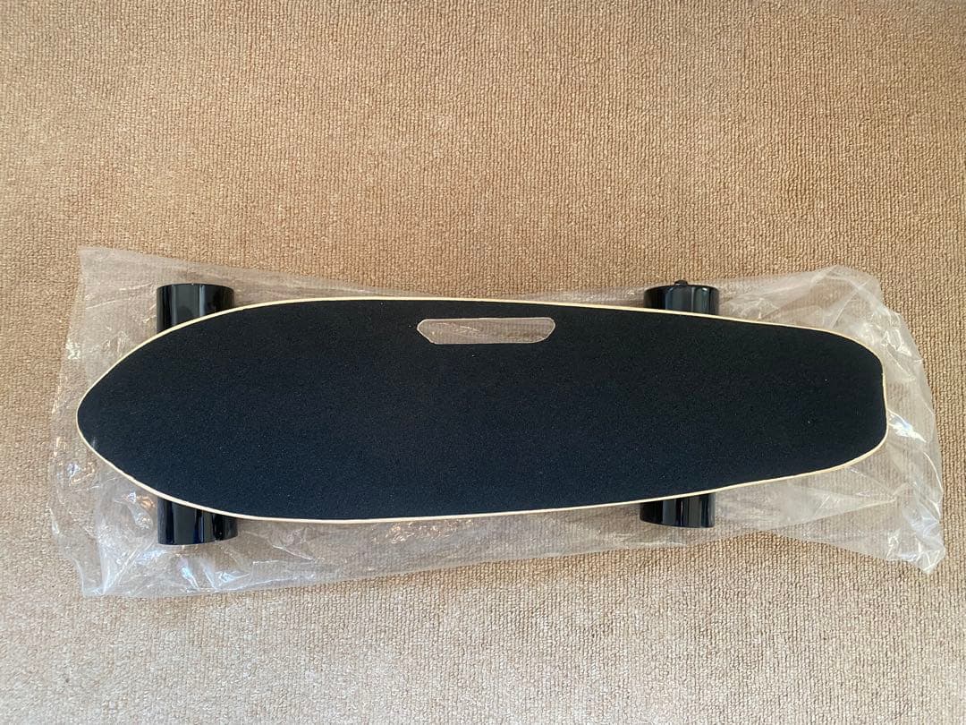 Denska 電動スケボー 木製デッキ ブラックホイール