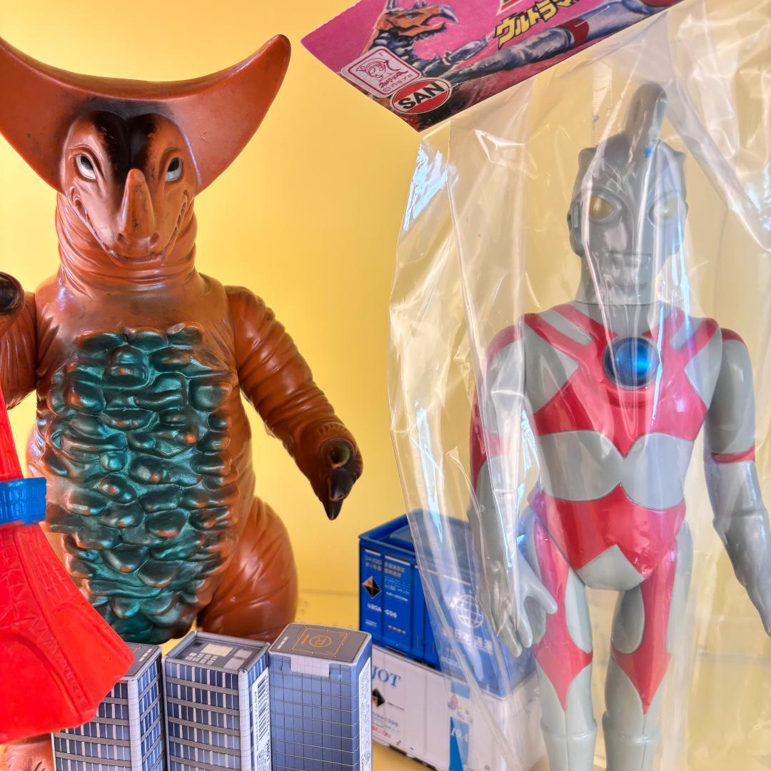 Ken　マルサン ウルトラマンエース 450 グレー ゴモラ東京タワー付き