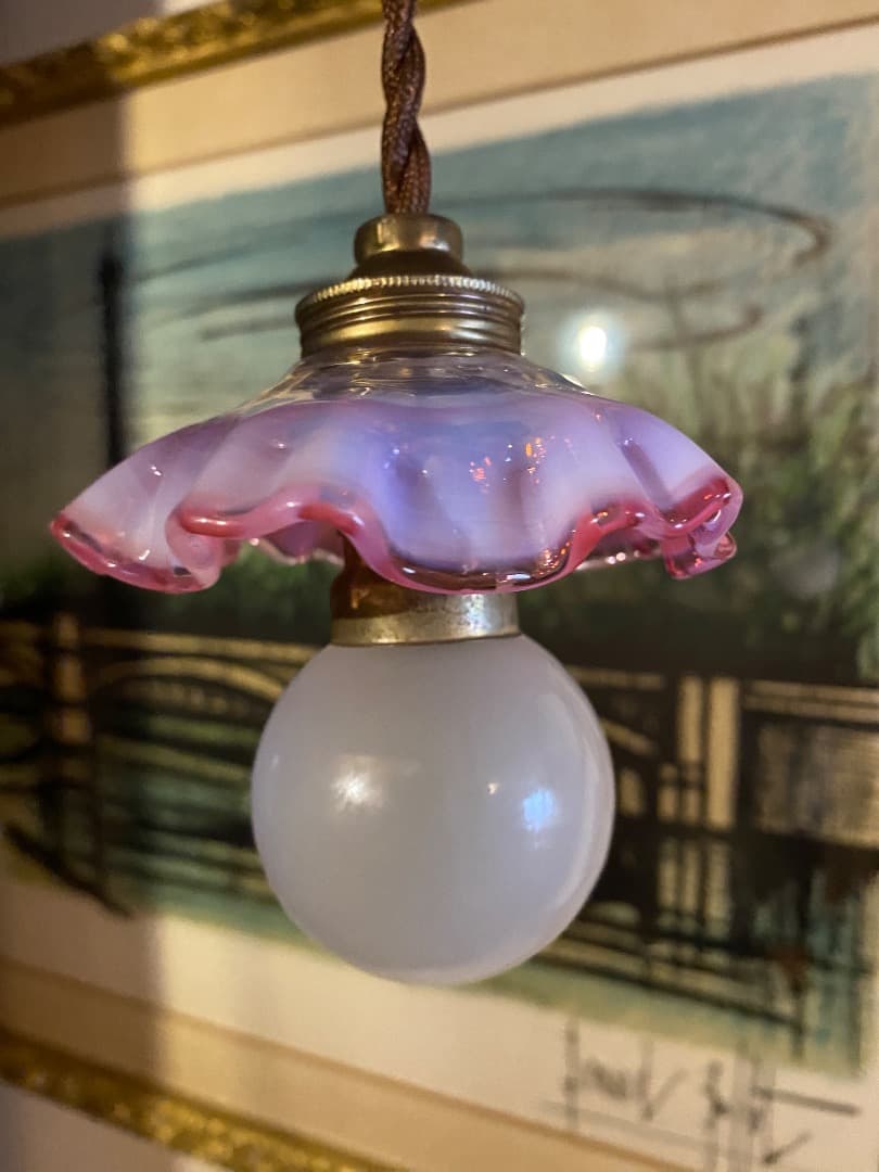 フランス　アンティーク　ピンクのオパリン　小さなガラス灯　アトリエランプ