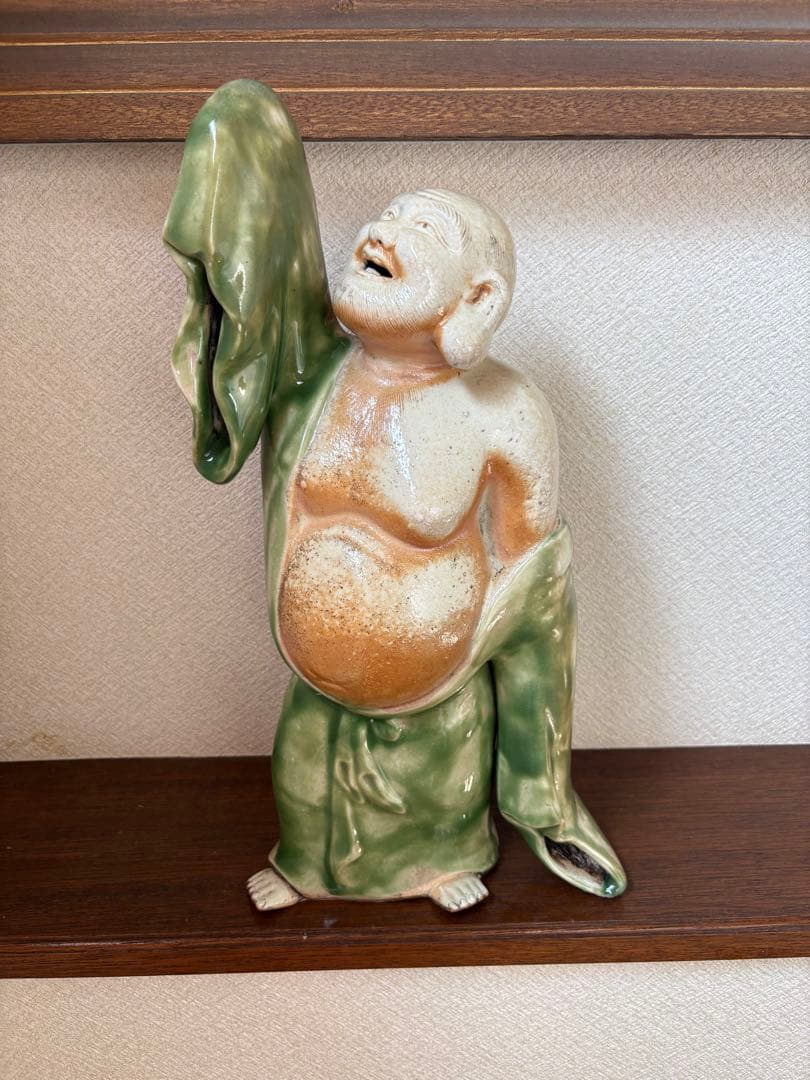 布袋様（ほていさま）の置物