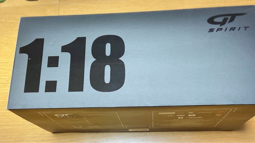 新品★ミニカー　アメ車　1/18ダッジチャレンジャー　GT362 GTスプリット