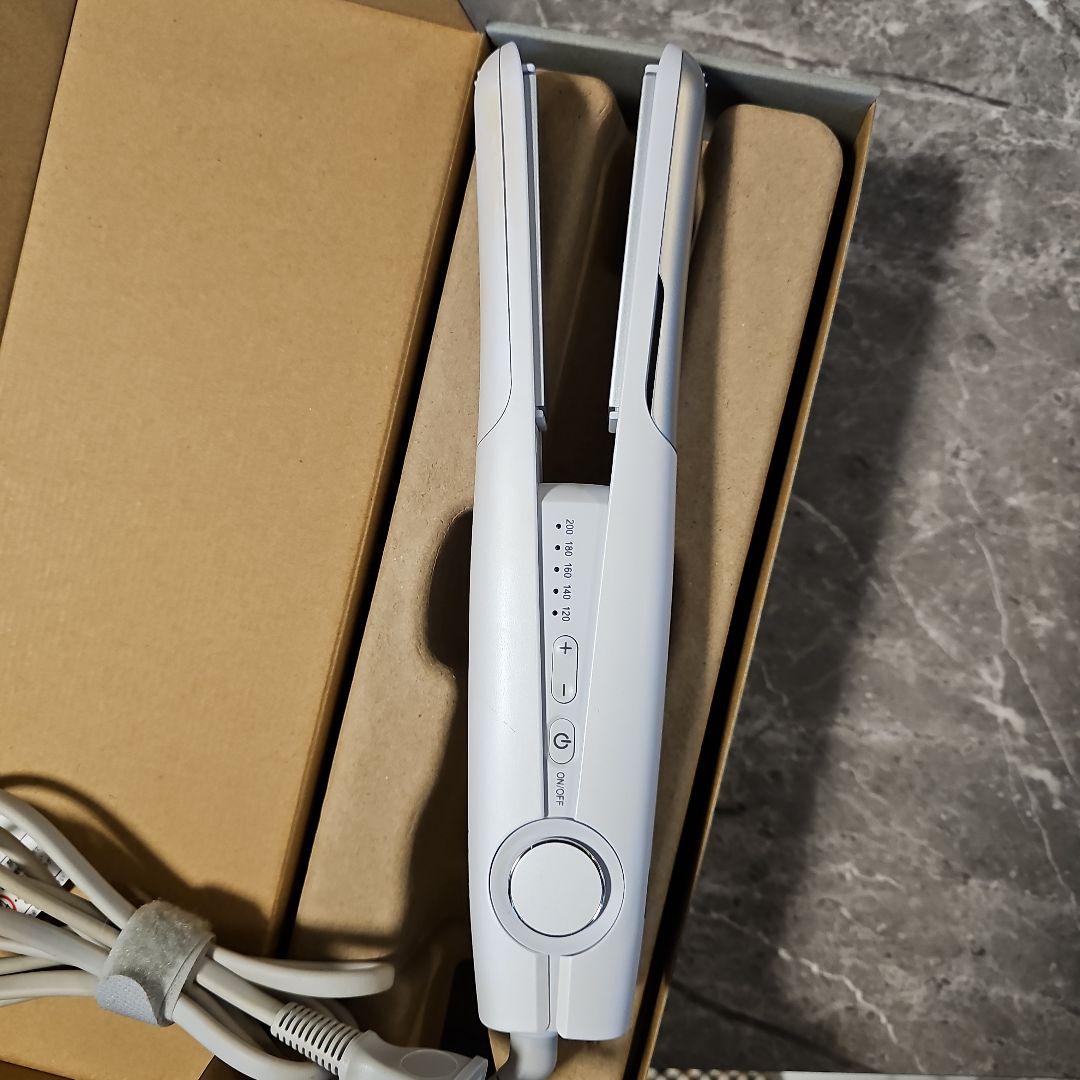 シャープ プラズマクラスターストレートヘアアイロン IBS8000ホワイト美品