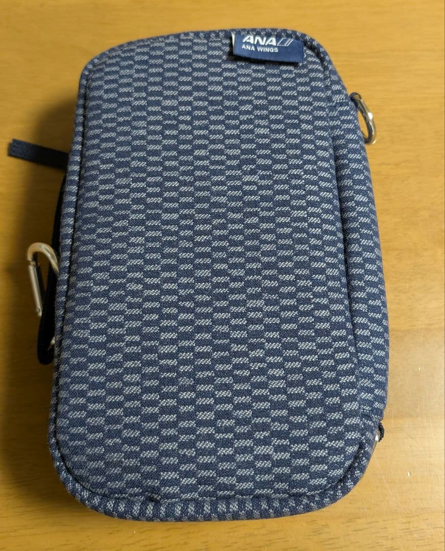 【ANA】B737-700型機のシートカバーから作ったガジェットポーチ