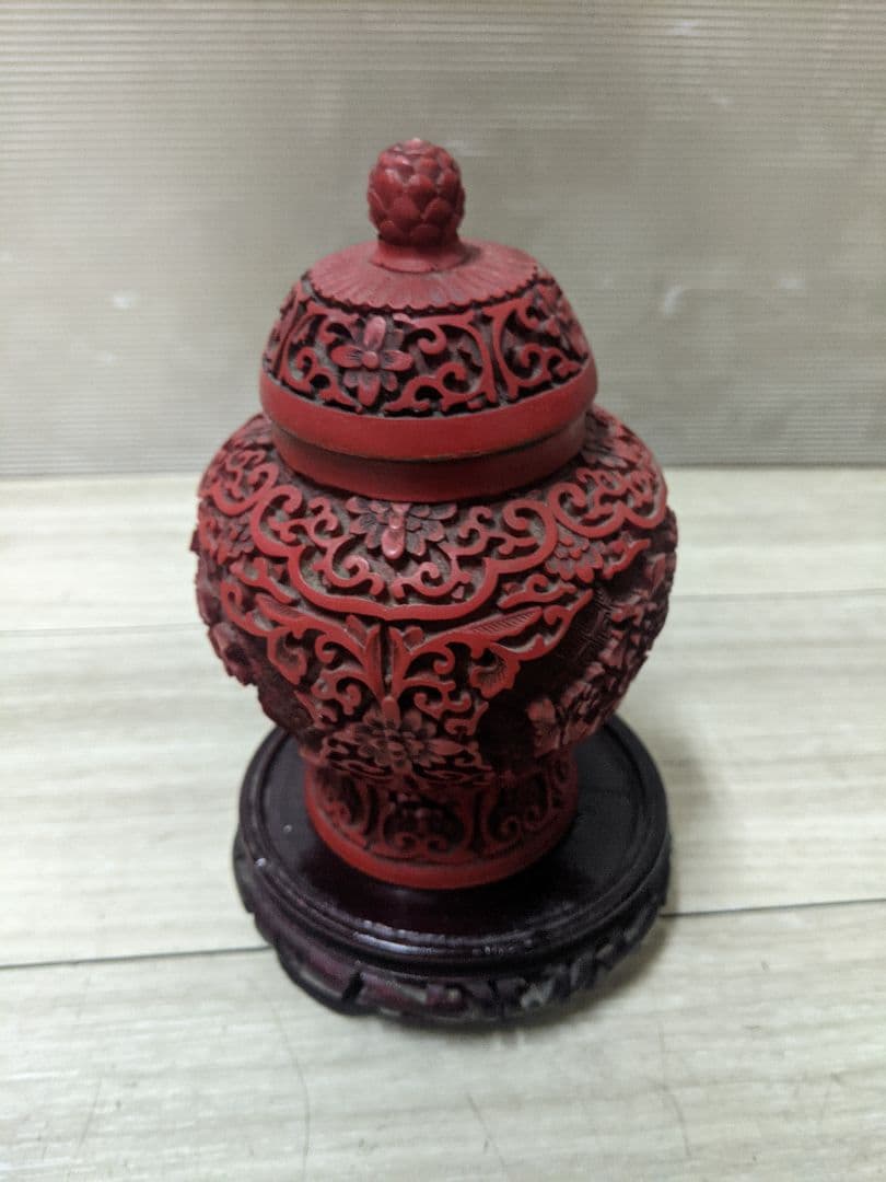 唐物 山水花草彫り 堆朱 茶入れ 唐木台付 彫漆 漆器 茶道具