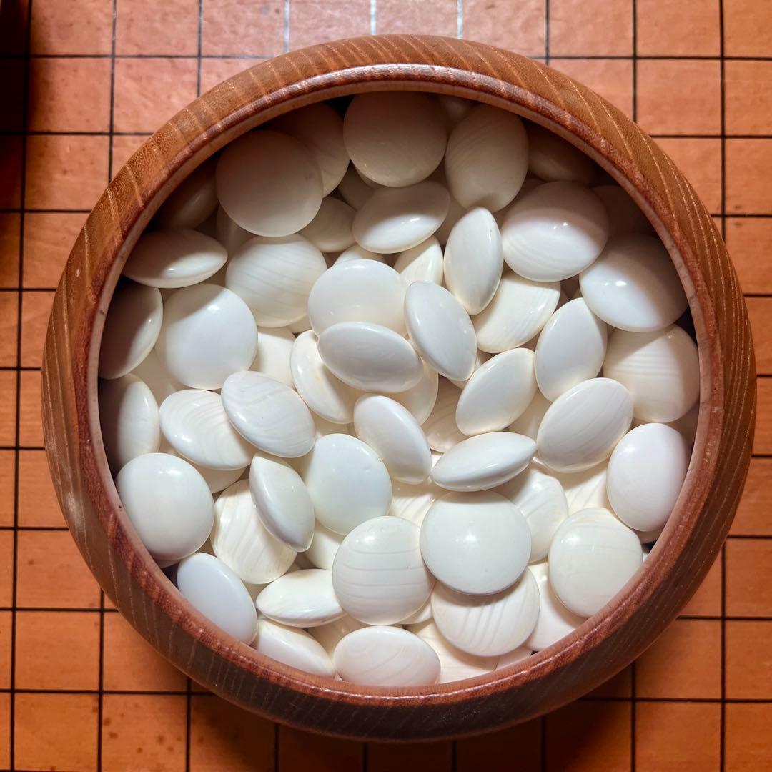 【onih0926】足付碁盤 厚さ約17.5cm 桐箱付き碁石 懐志作碁笥