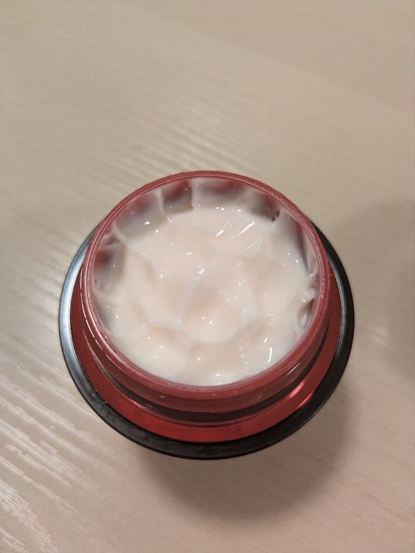 ソワーニュ　フューチャーステージ　トータルワークスR クリーム状美容液