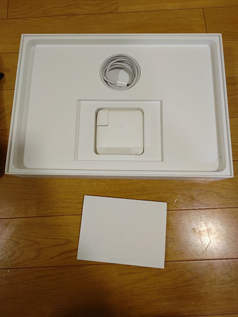 MacBook本体 MacBook Pro 13.3 2019 1.4GHz 16GB 128GB