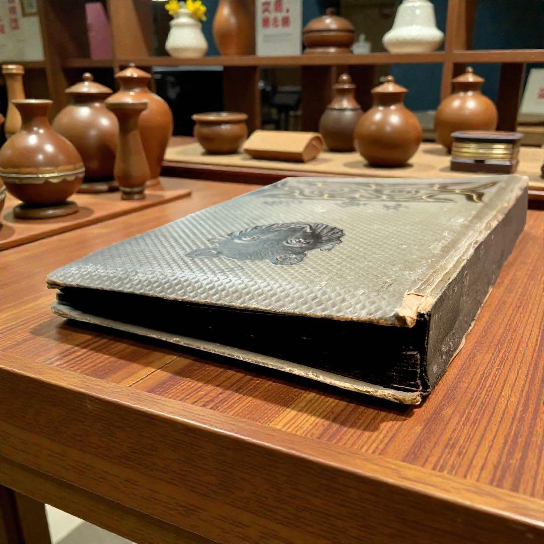 希少 1950年代 熊マスクと北海道アイヌ文様 写真アルバム　ゴールデンカムイ