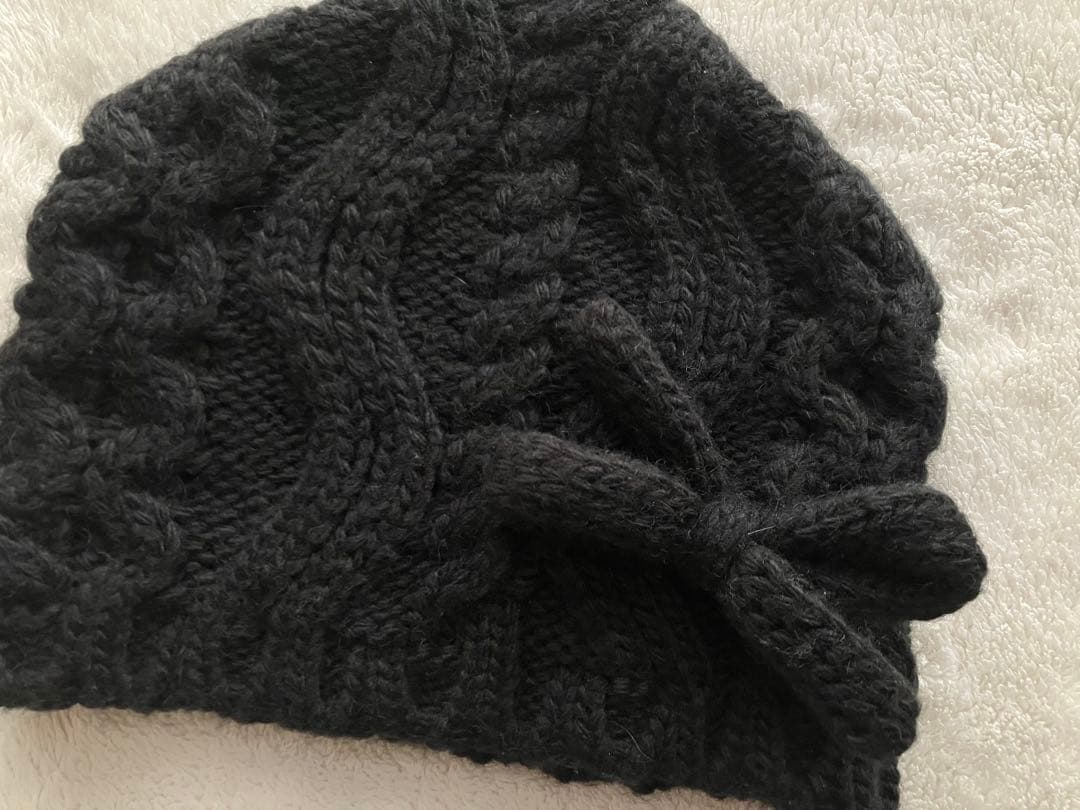 MIUMIU ミュウミュウ 黒 ケーブル編み ニット帽 リボン付き レディース