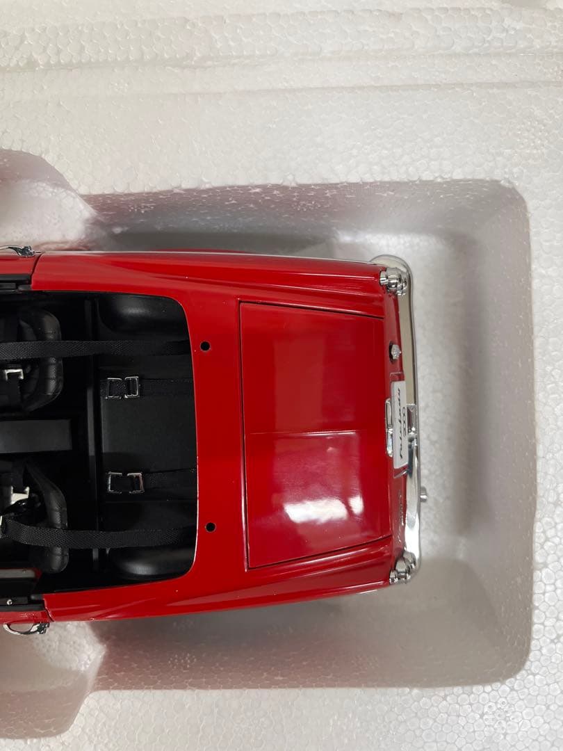 オートアート1/18 ダットサン フェアレディ2000 SR311 レッド